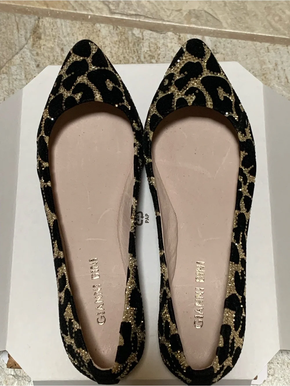 New Gianni Bini Size 5 Black & Gold Embellished Pointed Toe Flats